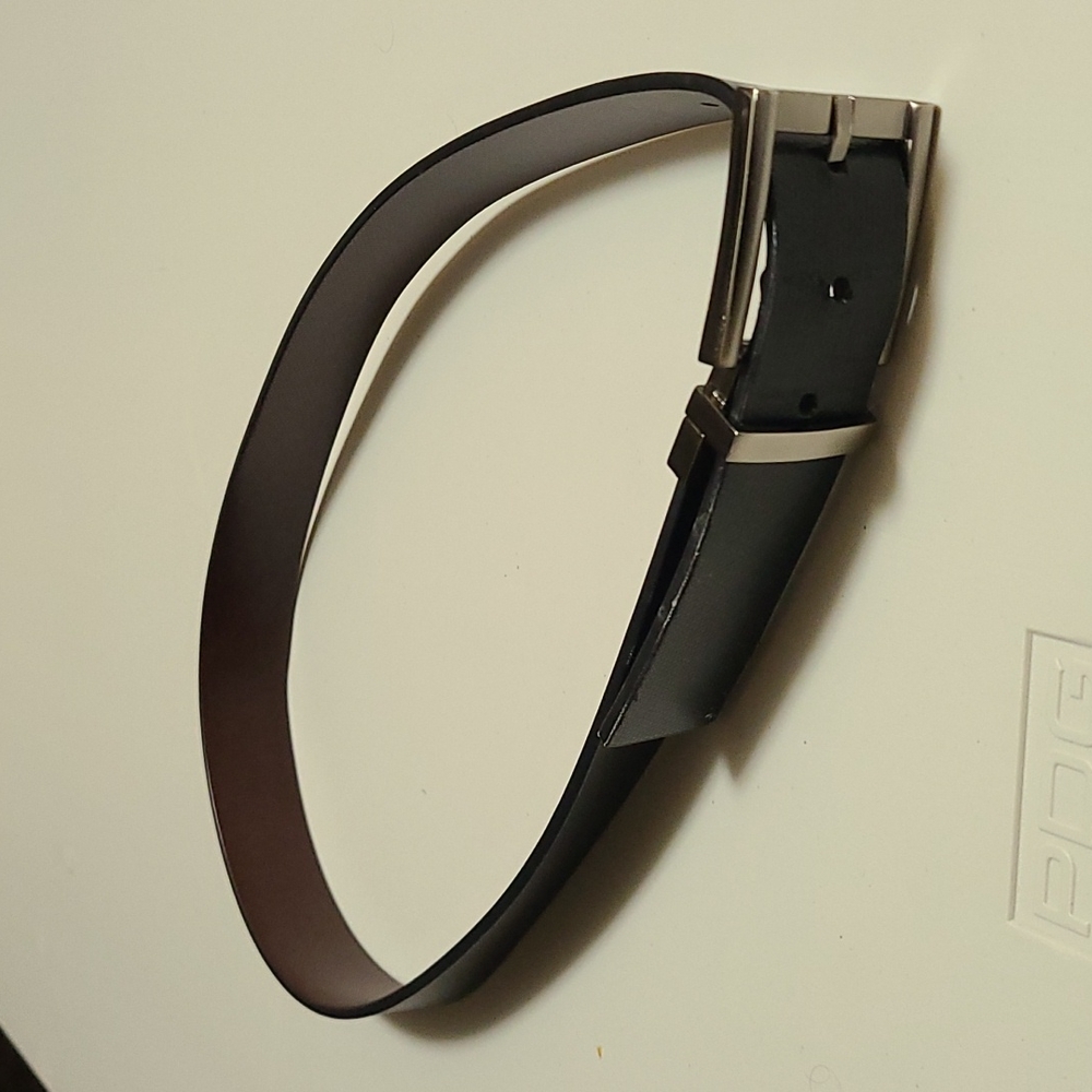 Kenneth Cole belt - Size 36